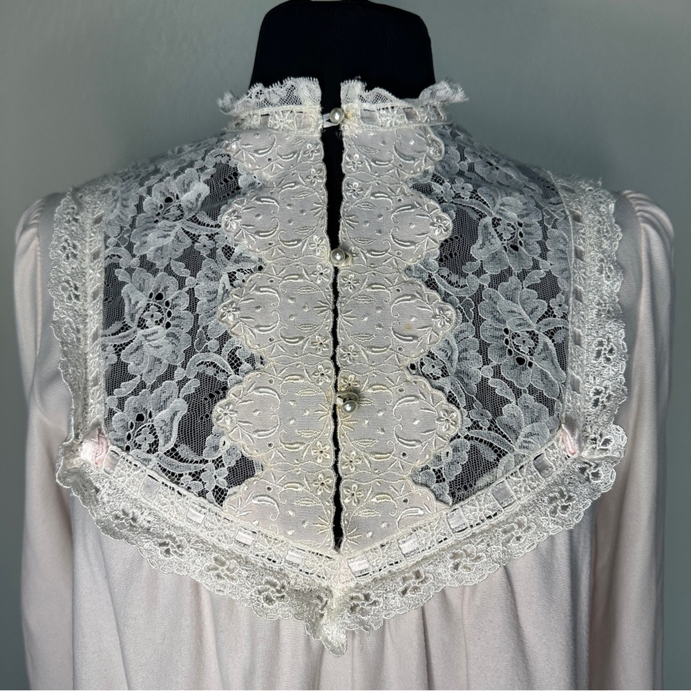 Vintage Chisthian Dior Lingerie with Lace Trim Light Pink Size Small - Picture 5 of 16